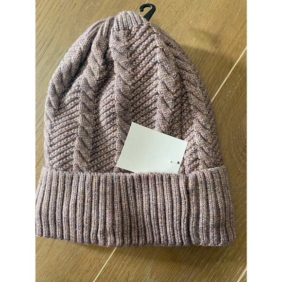 NWT Natasha beanie dark mauve - Picture 2 of 3